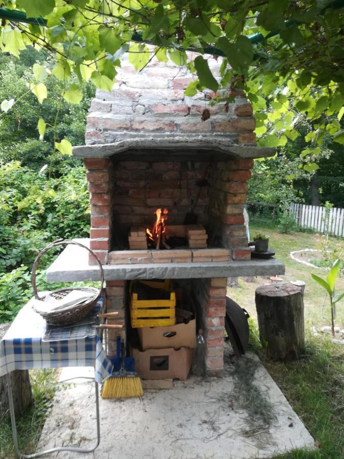Cottage Forest Stream Високо Экстерьер фото